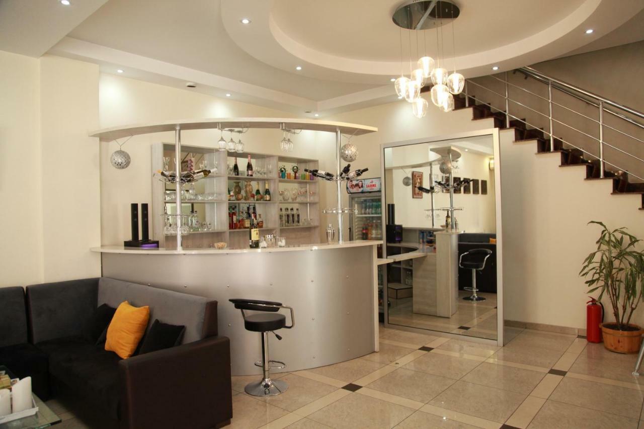Rio Hotell Tbilisi Exteriör bild